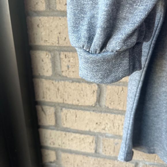 La Miel Women’s V-Neck Button Detail Size Small Shirt Gray Long Sleeve Casual - Picture 6 of 10